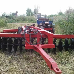 Charrue à disques agricole pour le nivellement des terres et la préparation des semis Machine à herse haute performance - Product Image 1