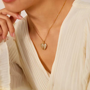 Collana Personalizzata LEPAI con Ali d'Angelo e Ciondolo a Cuore, Catena Trendy Unisex in Rame con Zirconi, Design Apribile - Product Image 4