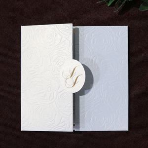 Copertina rigida con copertina rigida in legno di legno con scritta e busta in lamina d'oro - Product Image 4