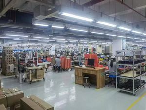 Juego de <span class=keywords><strong>Altavoces</strong></span> para Auto de 6.5 Pulgadas con Cara de Diamante, Frecuencia Media-Alta, Igual que la Marca Rainbow, Actualizado con Materiales de Alta Gama - Product Image 5