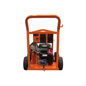 Nettoyeur haute pression à eau froide et essence pour usage industriel intensif, adapté au lavage des camions, des sols, des murs, des équipements et des zones extérieures. - Product Image 1