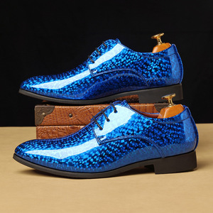 Zapatos de Vestir de Piel Sintética con Cordones y Punta en Pico para Hombre, Elegantes, Casuales, Cómodos, con Materiales Brillantes - Product Image 1