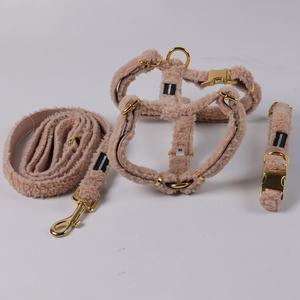 Set Personalizzato di Pettorina e Guinzaglio per Cani in Sherpa, Pettorina Anti-Trazione con Dispenser per Sacchetti Igienici per Cani Piccoli, Medi e Grandi - Product Image 1