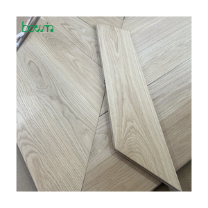 <span class=keywords><strong>Parquet</strong></span> en bois d'ingénierie de style européen de haute qualité, chêne en chevron, surface AB brossée, bois naturel <span class=keywords><strong>pour</strong></span> la décoration intérieure - Product Image 1