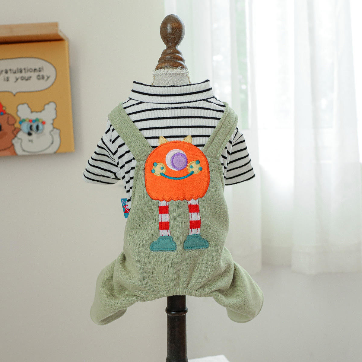 Dopamine overalls มอนสเตอร์น้อย-สีเขียวถั่ว