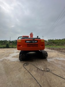Doosan รถขุดตีนตะขาบมือสอง DX225LC จากญี่ปุ่น DX225LC เครื่องยนต์ - Product Image 2