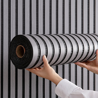 Rouleaux de papier peint 3D en PVC en gros, panneaux muraux autocollants à peler et coller pour la décoration intérieure des murs