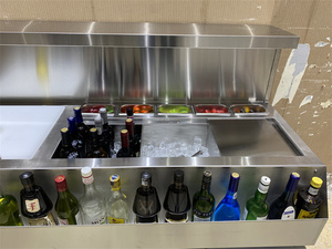 Stazione Barman Professionale con Ampia Gamma di Accessori per Complementare il Tuo Setup Bar, con Tavolo in Acciaio Inox - Product Image 3