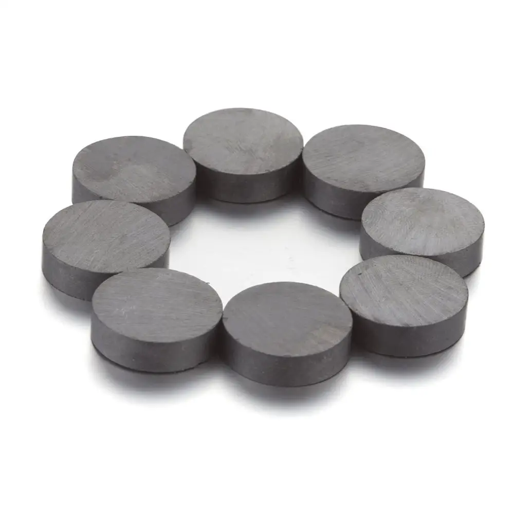 permanent ceramic ferrite disc magnet for crafts D20x3mm