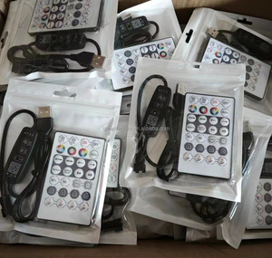 <span class=keywords><strong>Mini</strong></span> SPI Music App <span class=keywords><strong>Controller</strong></span> DC / USB 3 Pin indirizzabile Full Color WS2811 WS2812B striscia LED luce Neon striscia Pixel <span class=keywords><strong>Controller</strong></span> - Product Image 6