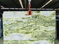 Dalles de marbre vert sauvage irlandais pour revêtements muraux intérieurs de luxe, comptoirs de cuisine et meubles de salle de bain