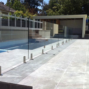 Rampe d'escalier moderne en acier inoxydable au design minimaliste Prima, longueur personnalisée, avec <span class=keywords><strong>garde</strong></span>-<span class=keywords><strong>corps</strong></span> en corde gris beige doux et panneaux en verre transparent - Product Image 2