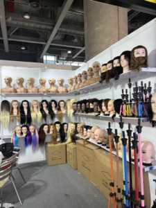 Nuova Testa di Manichino con Barba Lunga per <span class=keywords><strong>Uomo</strong></span>, Capelli Umani Veri, Permanente, Tinti e Decolorati, 35cm, Bestseller in Cina per Formazione - Product Image 6