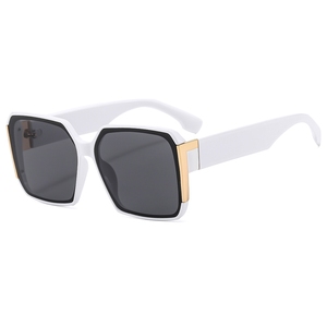 Lunettes de soleil de luxe de créateur, monture épaisse carrée dégradée, unisexe, pour femmes, avec verres acryliques UV400 et monture en métal/PC - Product Image 2