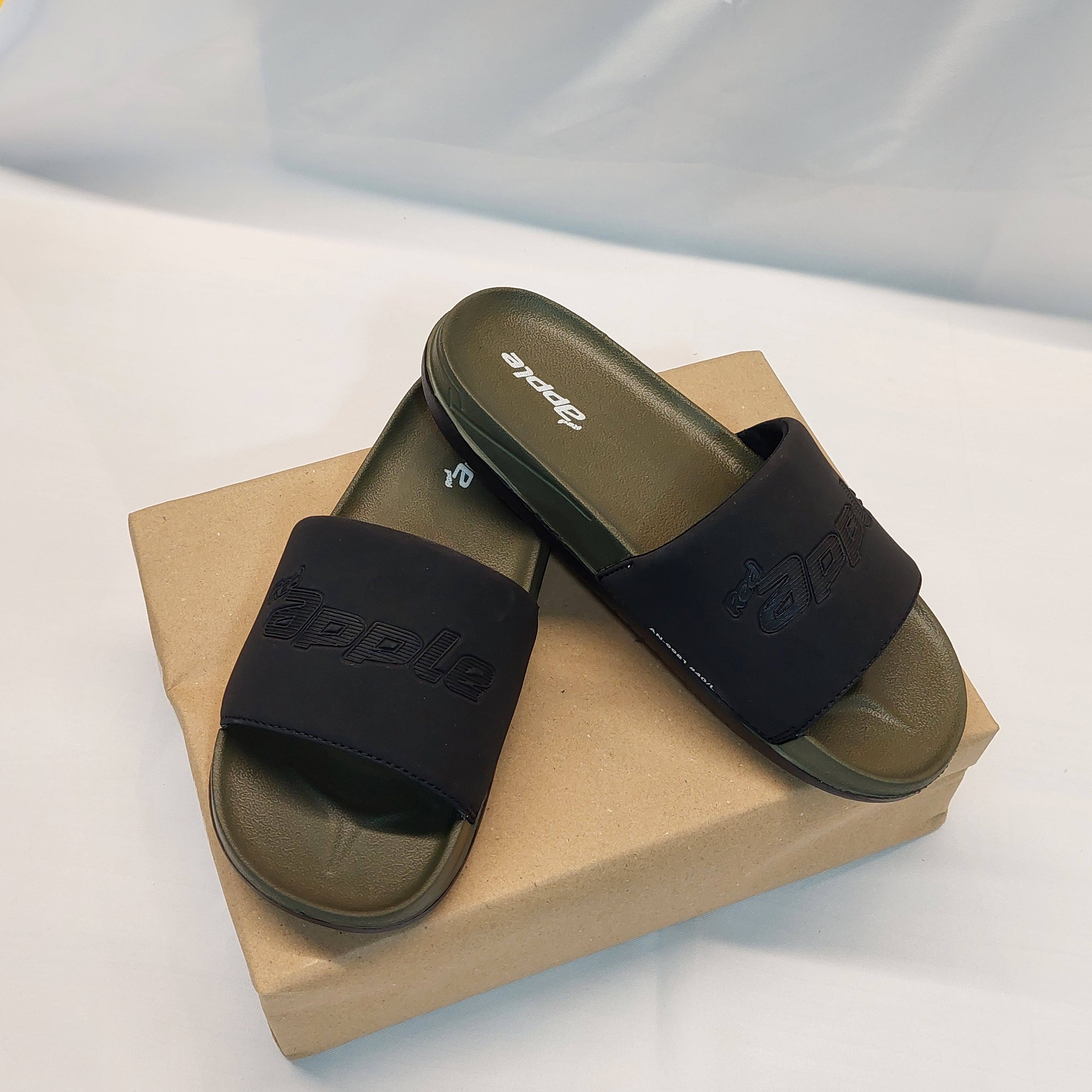 สีเขียวเข้ม