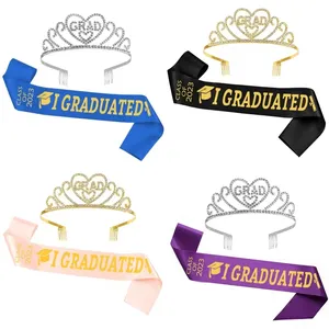 Tracolla per la stagione della laurea glitterata Grad Crown Tiara Sash Suit Graduation galateo Belt decorazione per feste 2023