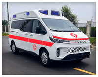 Ambulance d'urgence Juxing spacieuse, robuste et sécurisée, à empattement moyen et toit moyen