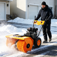 Souffleuse à neige télécommandée montée sur chenilles, moteur essence 6,5 CV, équipement de déneigement de niveau industriel pour extérieur