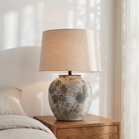 Lampe de table en céramique avec abat-jour en tissu et motif dessiné à la main, objets décoratifs pour le salon