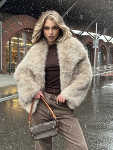 Manteau en fausse fourrure kaki Zeyu pour <span class=keywords><strong>femme</strong></span>, coupe slim, col large, épais, moelleux, écologique, chaud, mode hiver, ODM / OEM - Product Image 2