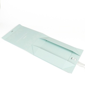 กล่องของขวัญพับได้ Crown Win Rigid Cardboard ขนาด 48 ซม. พร้อมโลโก้ Im บรรจุภัณฑ์ลูกฟูกสีขาว กล่องพับพร้อมริบบิ้น กล่องกระดาษ - Product Image 5