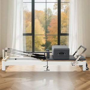 Reformer Pilates à basse hauteur en aluminium blanc, stable et sûr pour la rééducation et le fitness, idéal pour les studios et salles de yoga - Product Image 2