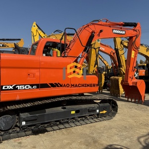 Excavatrice à chenilles DOOSAN DX150LC d'occasion de haute qualité, 15 tonnes, avec moteur et boîte de vitesses, importation directe pour les projets agricoles et domestiques - Product Image 2