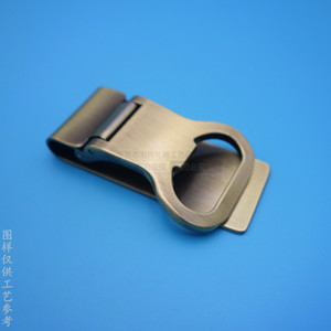 Abridor de botellas de aleación de zinc, bronce antiguo, clip metálico plano portátil para abrir botellas de cerveza, accesorio. - Product Image 2