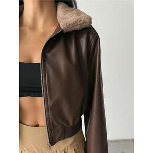 Blouson en cuir pour femme marron avec col en fourrure - Product Image 5