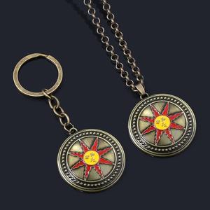 Porte-clés en métal élégant Sun Knight Solare, pendentif émaillé de dessin animé, cadeau pour petit ami ou mari - Product Image 1