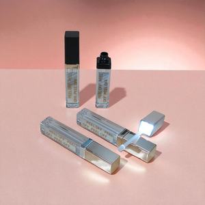 Tubes vides de brillant à lèvres avec miroir et lumière LED - Product Image 3