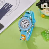 Montre pour enfants Dinosaure Football Dessin Animé pour Garçons Filles Boîtier en Alliage 10mm Résistante à l'Eau Affichage de l'Heure Uniquement Montre à Quartz en Silicone
