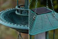 Bain d'oiseaux suspendu multifonctionnel et mangeoire à oiseaux combinée, alimentée à l'énergie solaire, écologique, résistante à l'eau, en résine vertigrine antique pour jardin