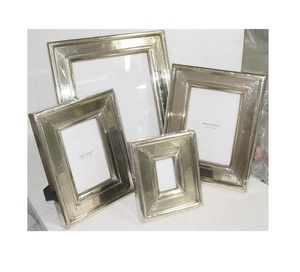 Marco de fotos moldeado, diseño de calidad Premium, varios tamaños - Product Image 1