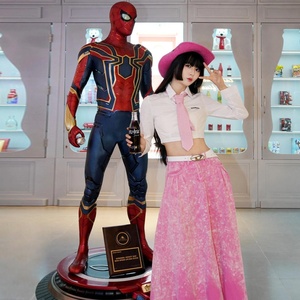 Statue Iron <span class=keywords><strong>Spider</strong></span>-<span class=keywords><strong>Man</strong></span> <span class=keywords><strong>Marvel</strong></span> <span class=keywords><strong>Avengers</strong></span> 1:1 grandeur nature avec éclairage LED, en fibre de verre et résine, peinte artistiquement, objet de collection décoratif - Product Image 2