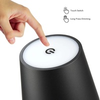 Lampes de table tactiles d'extérieur en gros, lampes de bureau modernes pour chambre à coucher, lumière rechargeable sans fil, lampe de table de restaurant