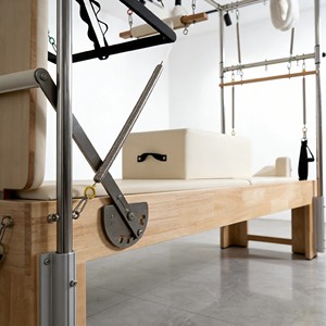 Mejor <span class=keywords><strong>Precio</strong></span>, Certificado CE, Suministro de Fábrica, Equipo de Pilates de Madera de Roble de Calidad, Cadillac 3 en 1, Reformer de Pilates - Product Image 4