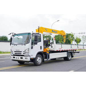 Camion de dépannage à plateau plat Isuzu 8 tonnes avec grue XCMG pour le sauvetage et le transport de véhicules endommagés - Product Image 1