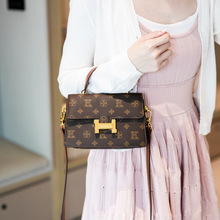 <span class=keywords><strong>Bolso</strong></span> Cuadrado <span class=keywords><strong>Pequeño</strong></span> de Lujo Ligero, Verano 2026, Versátil, de Alta Gama, con Cadena, para Mujer - Product Image 4