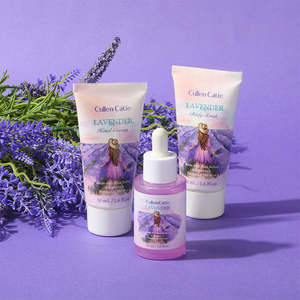 Precio de fábrica personalizado OEM y ODM Gel de ducha de limpieza púrpura Lavanda Aroma Baño Spa Juego de regalo Vacaciones con bolsa de viaje Loción corporal - Product Image 4