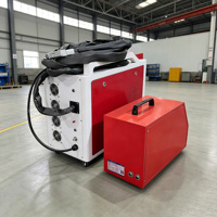 Machine de soudage laser à fibre portative refroidie par air 3 en 1 Raycus IPG pour la soudure, la découpe et le nettoyage des métaux en acier inoxydable