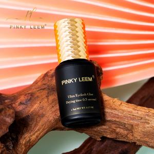 Pegamento para Extensión de Pestañas Pinky Leem con Logotipo Personalizado, Bajo Olor, Adhesivo Fuerte para Pestañas Sin Parámetro de Humedad, Bajo MOQ - Product Image 3