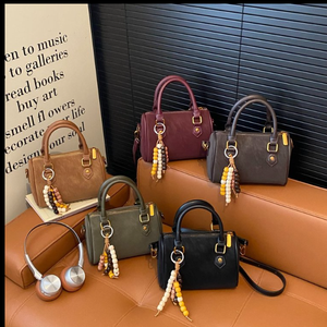 Bolso de Mano de Diseño Lujoso para Dama, Estilo Vintage, en PU, con Cadena, Cierre de Cremallera, Duradero y Portátil - Product Image 1