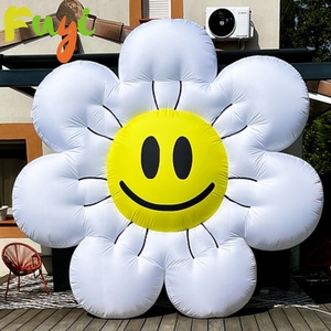 Nuovo Design Personalizzabile: Scultura Gonfiabile Gigante a Forma di Fiore Pop Art Giallo per Piazze Commerciali di Alto Livello - Product Image 6