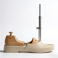 Embauchoirs en bois naturel personnalisés, non peints, ajustables, anti-plis et anti-déformation, avec accessoires chromés