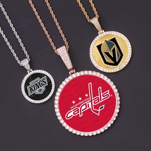 Colliers pendentifs en laiton plaqué or pour fans de la Ligue nationale de hockey, avec charme rond XL de 35/43/68 mm, serti de pierres, style hip-hop, équipes de la LNH - Product Image 1