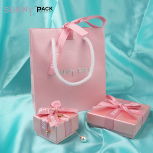 Custom Fashion Your Own <strong>Logo</strong> <strong>Print</strong> Cosmetics Jewelry Packaging <strong>Bag</strong> Luxury Kraft Gift Shopping <strong>Paper</strong> <strong>Bags</strong> <strong>With</strong> Handles - Product Image 4