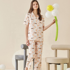 Conjuntos <span class=keywords><strong>de</strong></span> Pijamas <span class=keywords><strong>de</strong></span> Algodón Térmico Personalizados al por Mayor, Camiseta <span class=keywords><strong>de</strong></span> Manga Corta con Cuello en V y Pantalones Largos, Ropa <span class=keywords><strong>de</strong></span> Dormir para Mujer, Tela <span class=keywords><strong>de</strong></span> 180g, Casual - Product Image 4