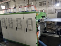Machine de fabrication de tôles ondulées creuses PP/PC pour coffrage de construction, avec moteur et boîte de vitesses, entièrement automatique, haute productivité, multifonctionnelle