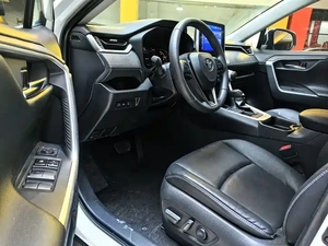 Fabriqué en Chine 2021 <span class=keywords><strong>Toyota</strong></span> <span class=keywords><strong>RAV4</strong></span> 2.0L CVT 4WD SUV Neuf d'occasion Économique en carburant 6.3L Haute technologie Apple CarPlay Abordable - Product Image 4